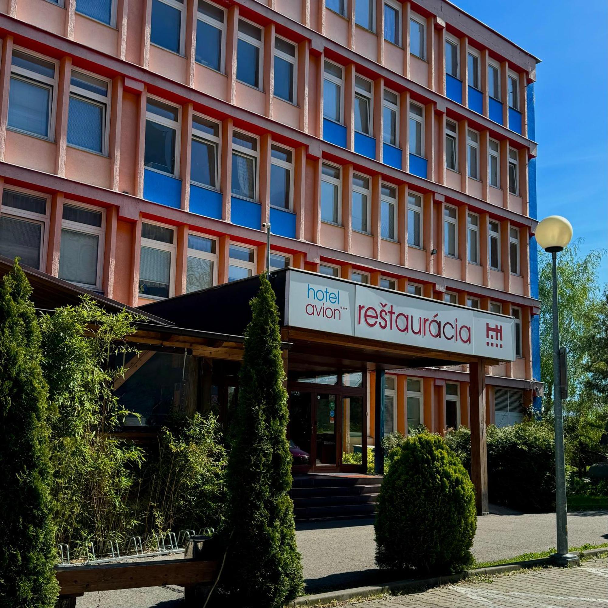 Hotel Avion Bratysława Zewnętrze zdjęcie