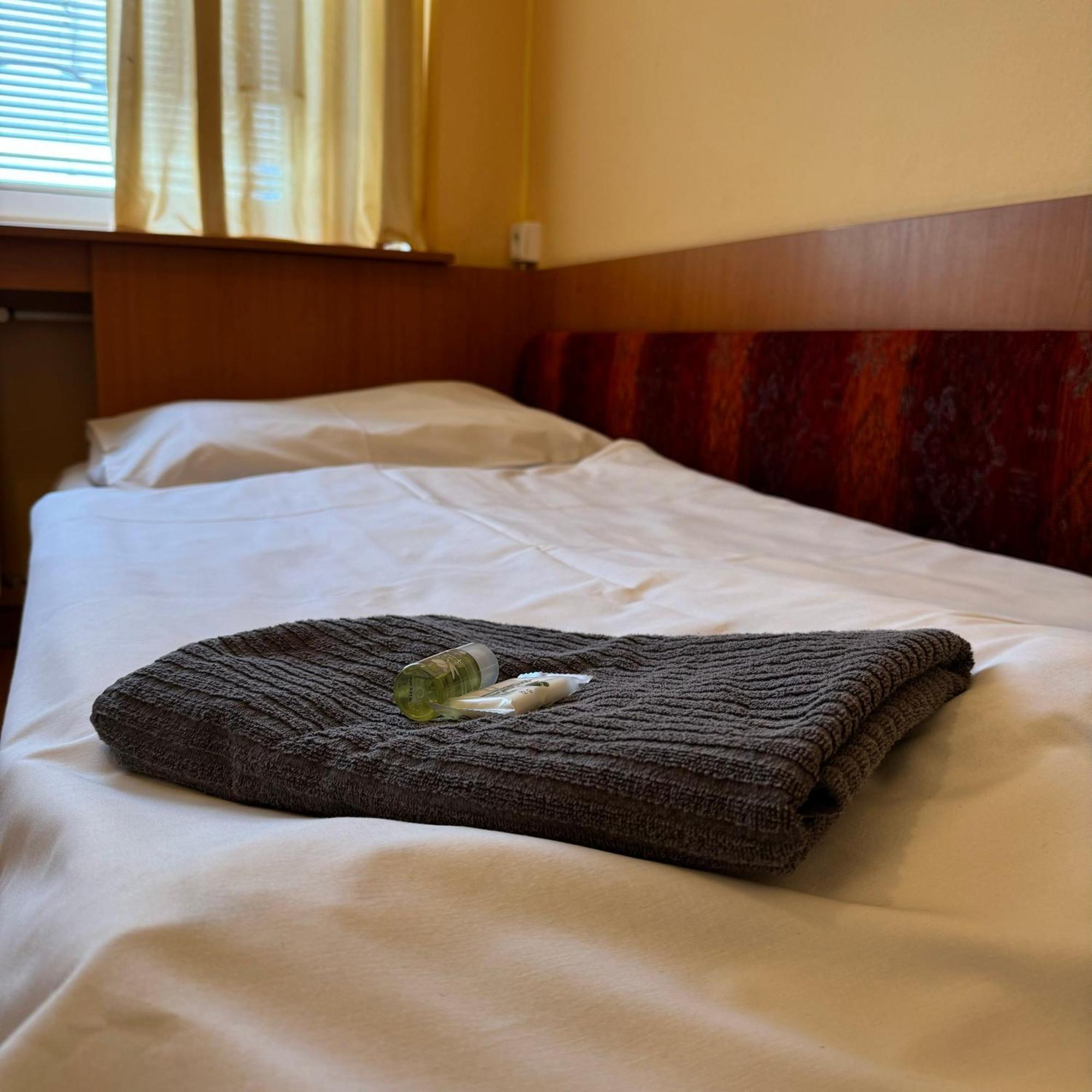 Hotel Avion Bratysława Zewnętrze zdjęcie
