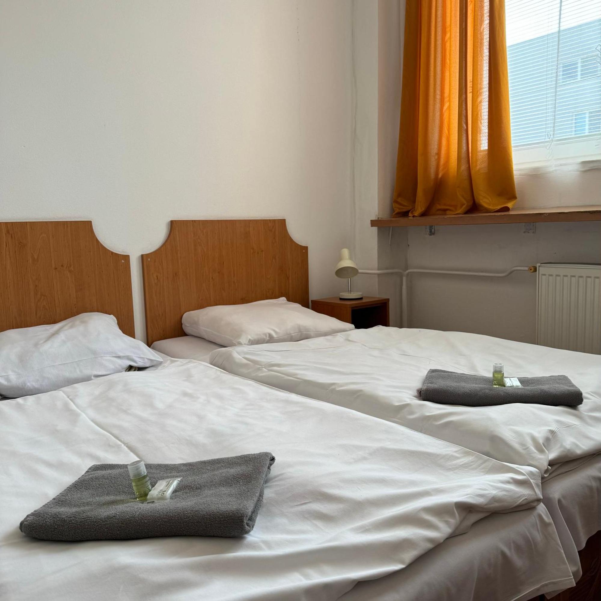 Hotel Avion Bratysława Zewnętrze zdjęcie