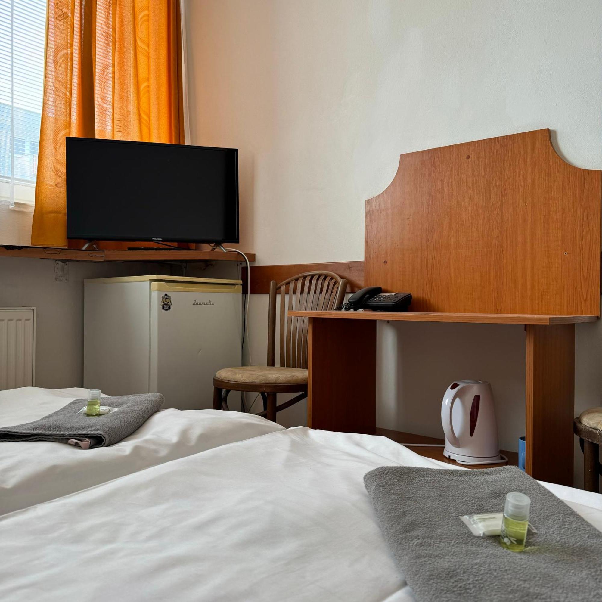 Hotel Avion Bratysława Zewnętrze zdjęcie