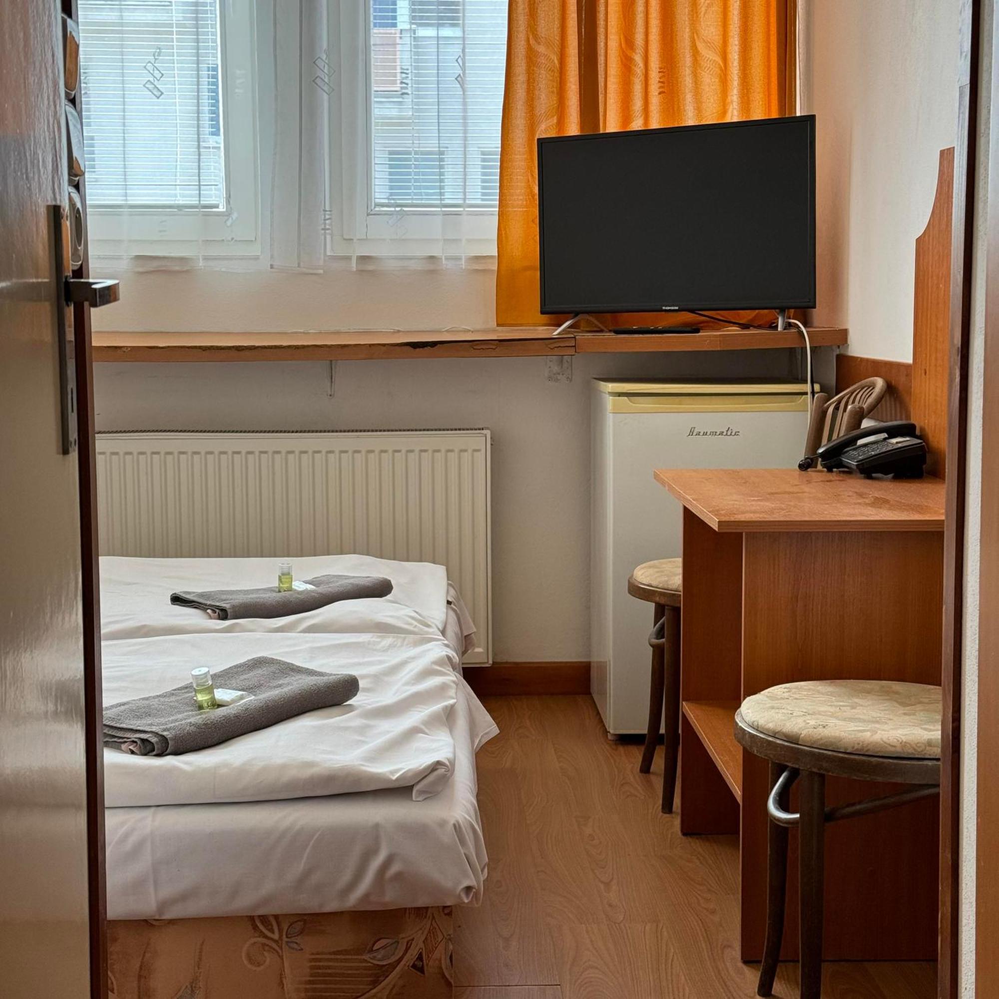 Hotel Avion Bratysława Zewnętrze zdjęcie
