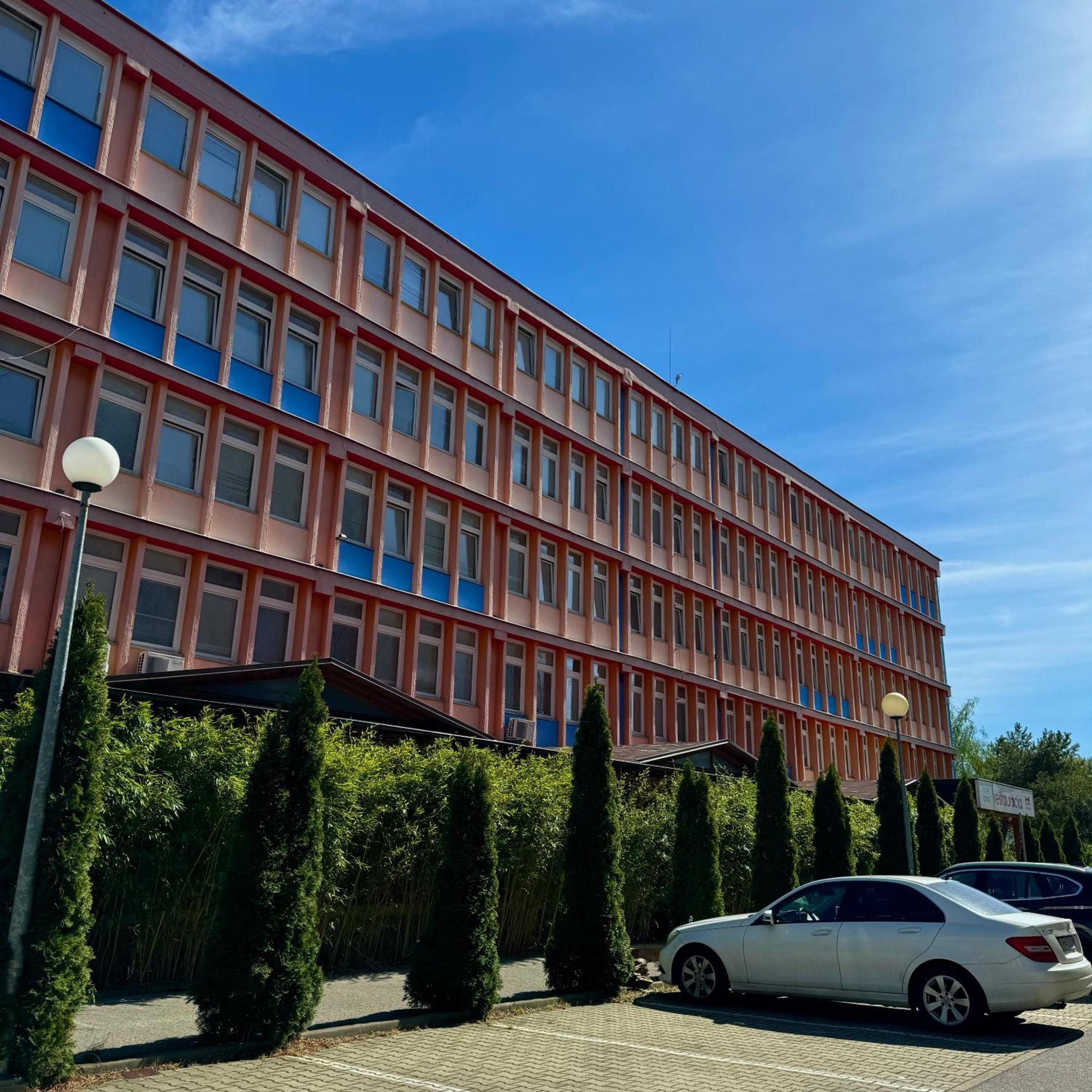 Hotel Avion Bratysława Zewnętrze zdjęcie