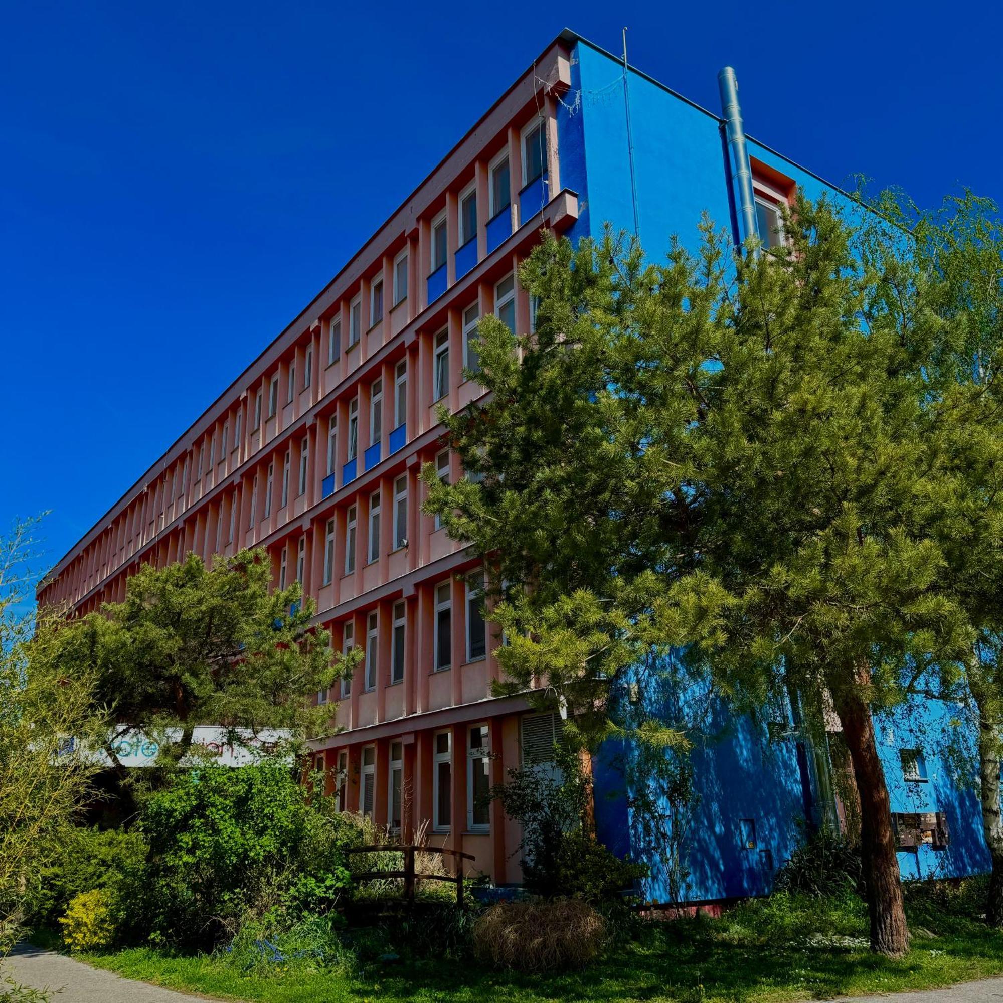 Hotel Avion Bratysława Zewnętrze zdjęcie