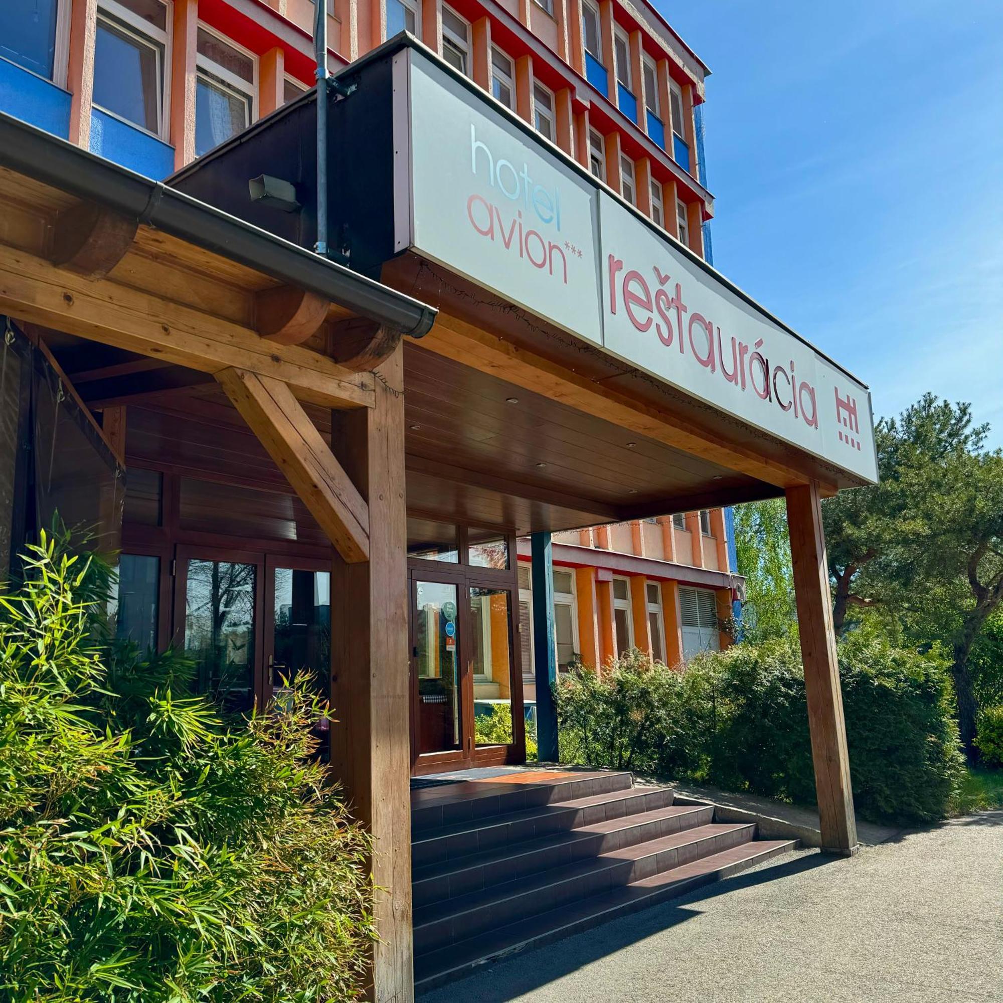Hotel Avion Bratysława Zewnętrze zdjęcie