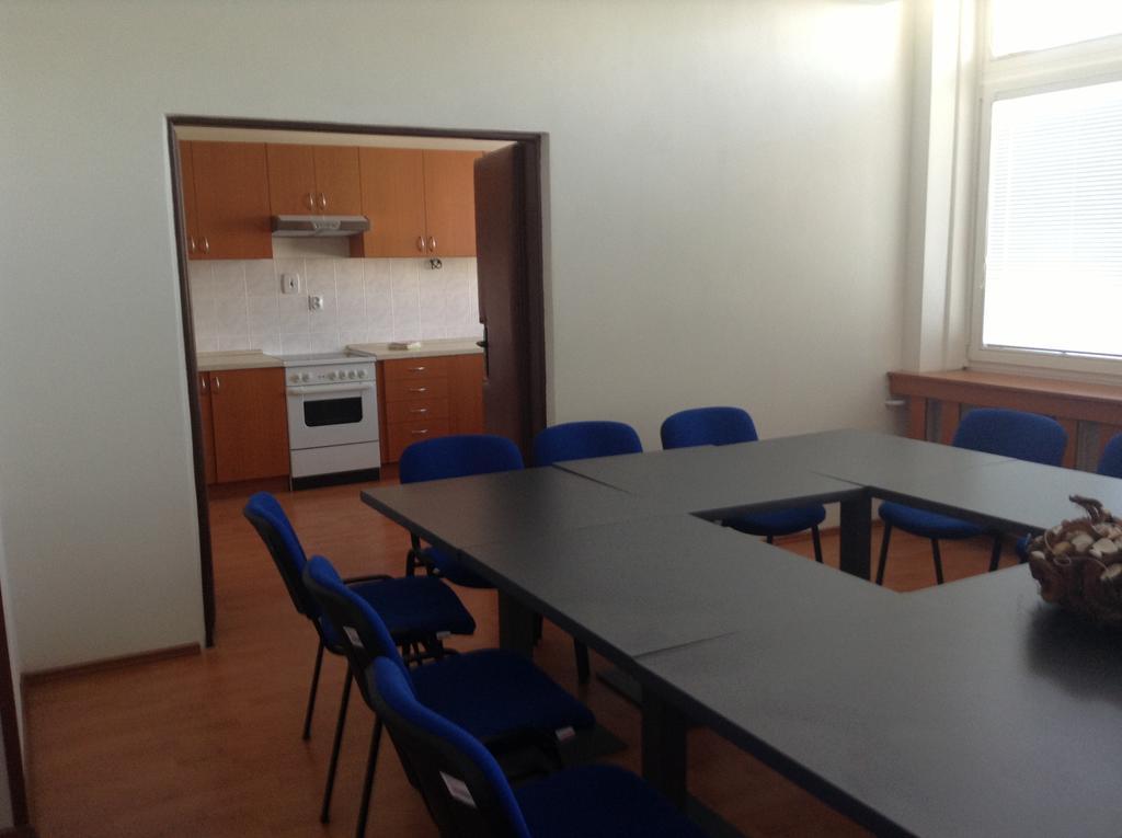 Hotel Avion Bratysława Zewnętrze zdjęcie