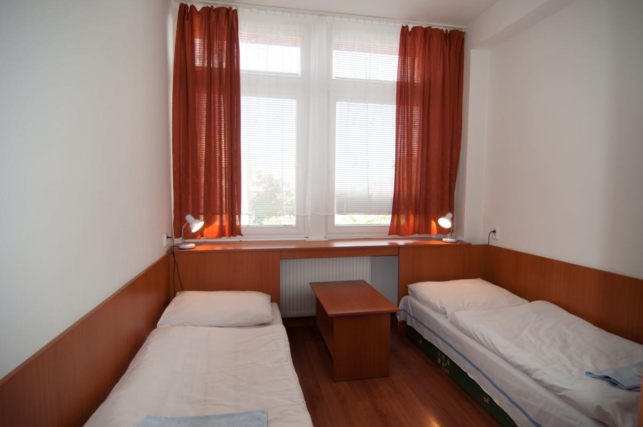 Hotel Avion Bratysława Zewnętrze zdjęcie